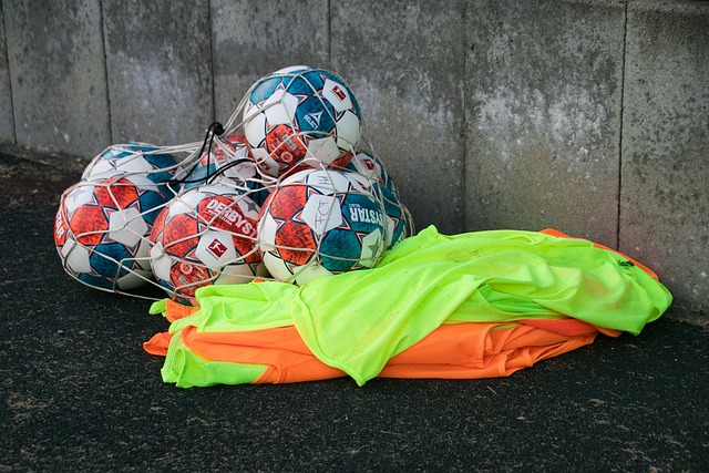 但他并不局 但他并不局